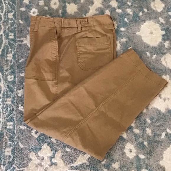 Straight Leg Crops - Picture 1 of 8